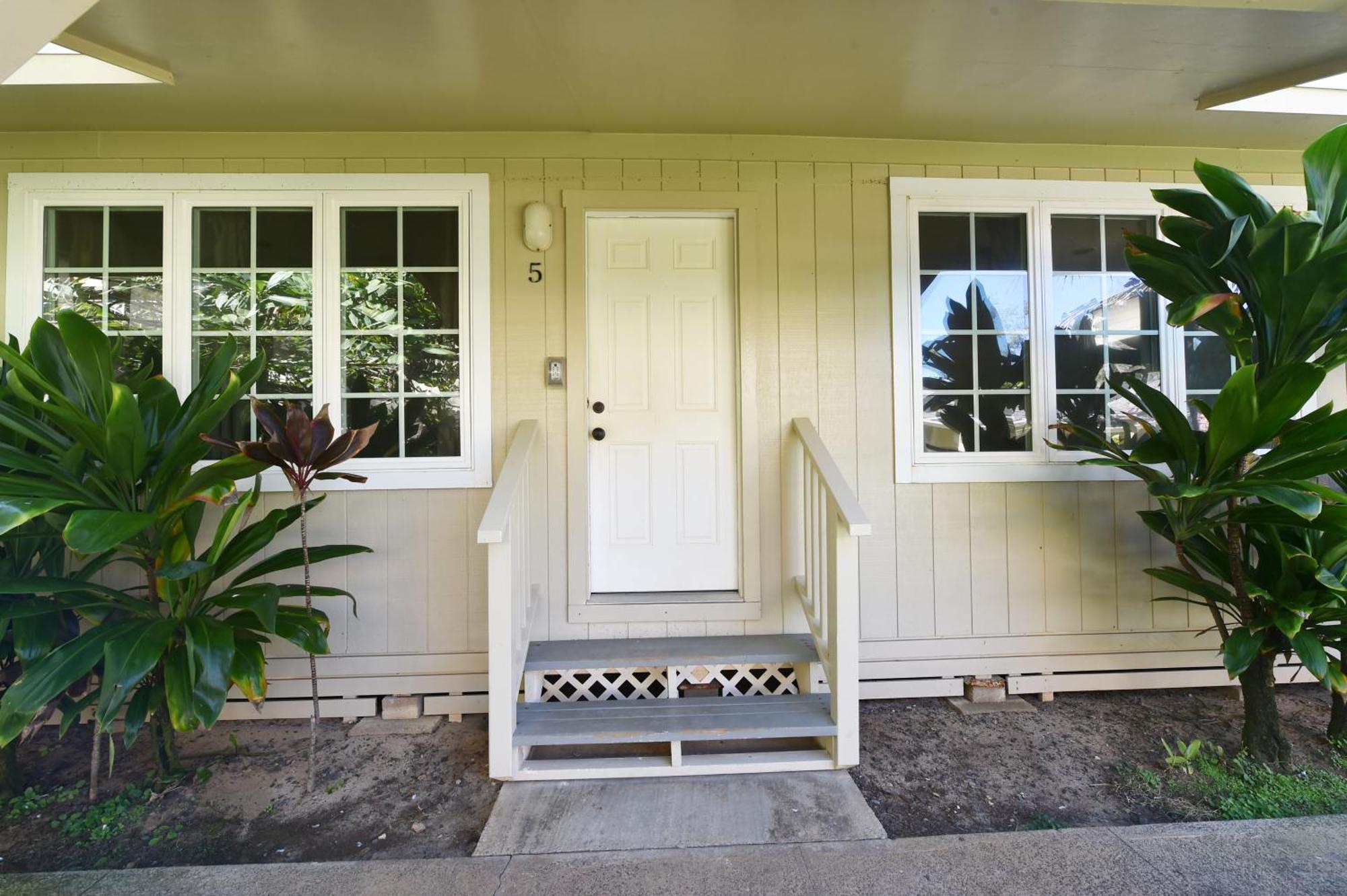 Waimanalo Beach Cottages Lodge *