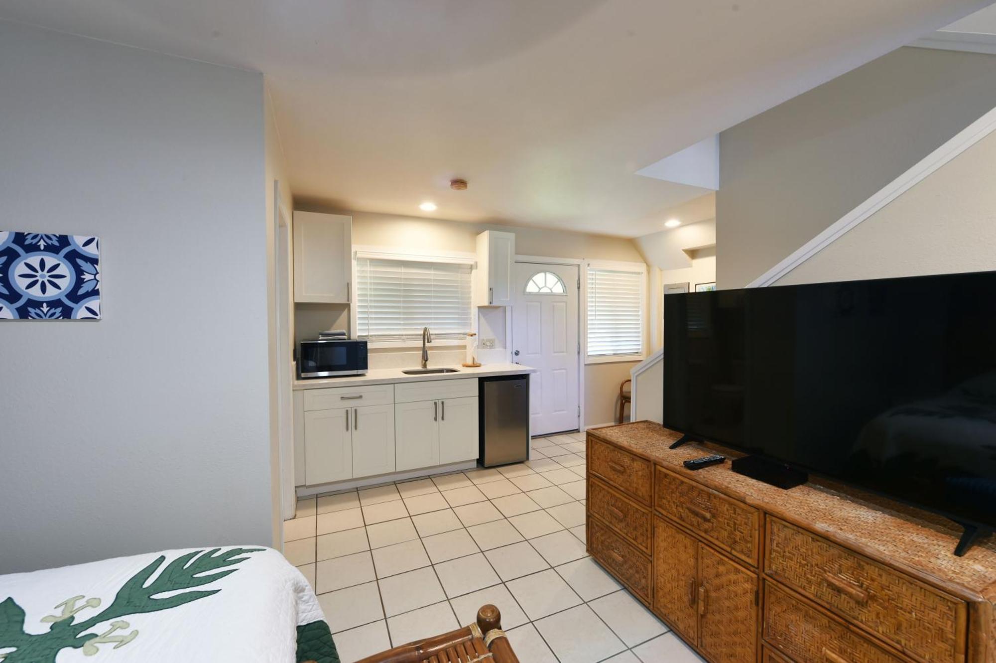 Waimanalo Beach Cottages *